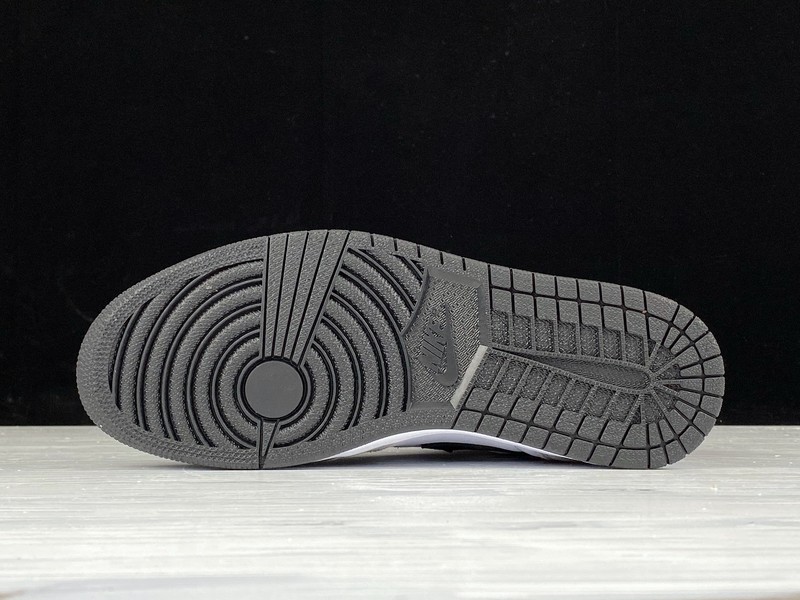 Air Jordan 1 High OG AJ1 Smoke Grey